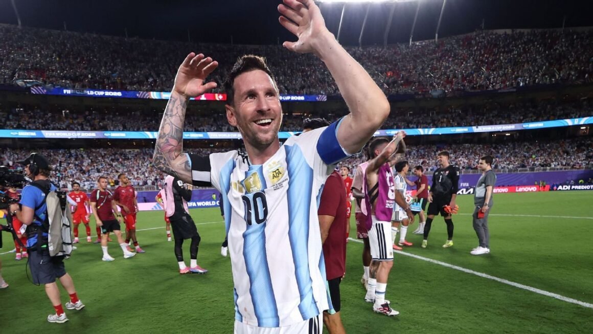 Messi lauds Argentinas… Messi lauds Argentinas…