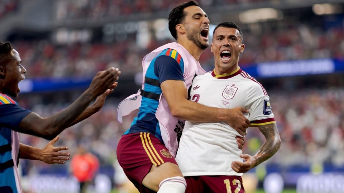 Spain stun France as World… Spain stun France as World…