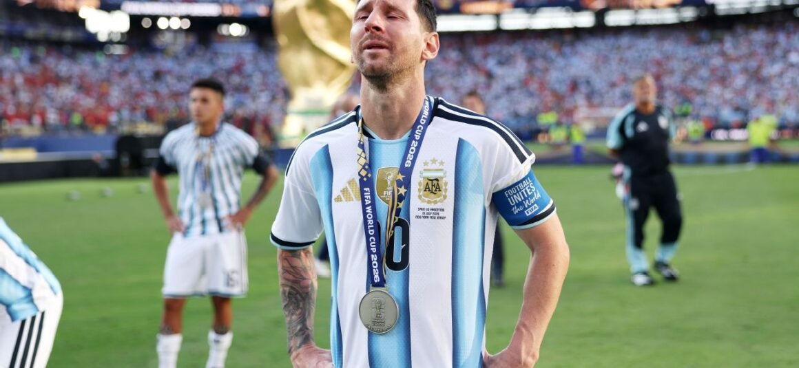 Emotional Messi… Emotional Messi…