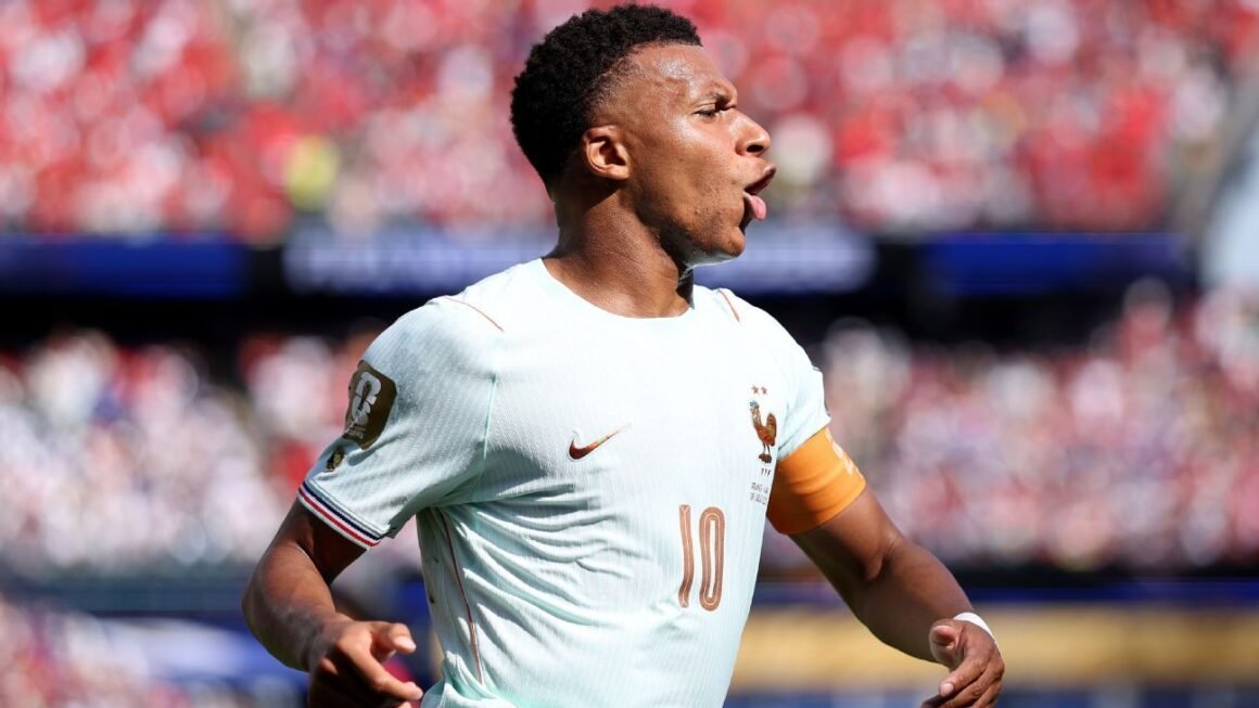 Mbappé Clinches Golden… Mbappé Clinches Golden…
