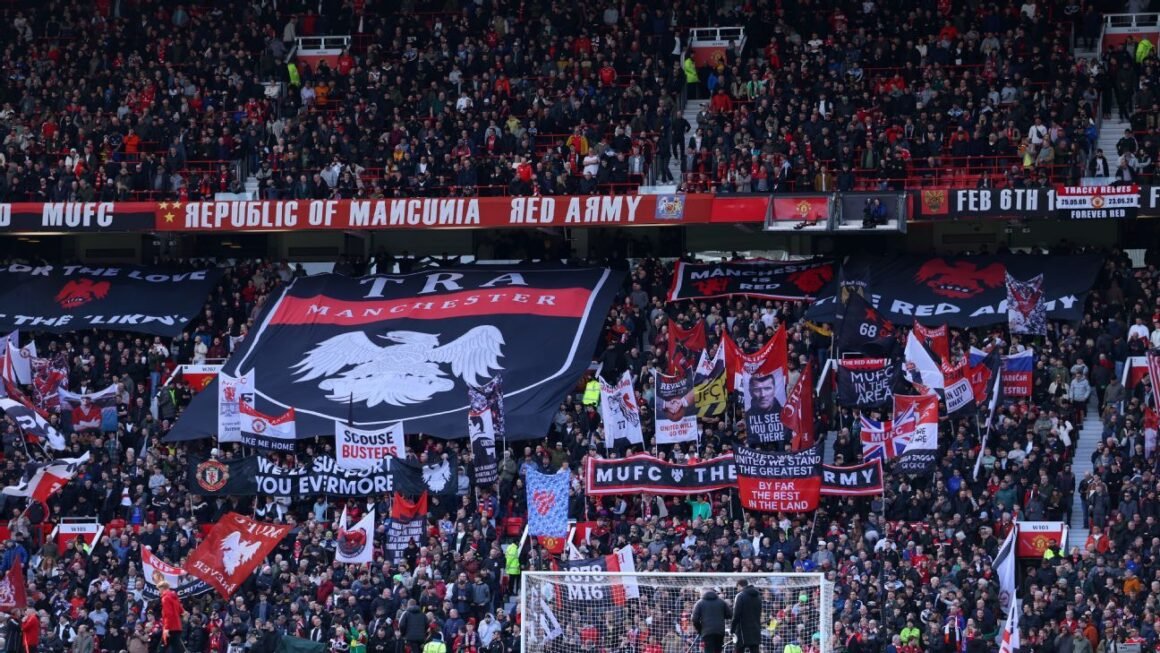 Man Utd criticized for… Man Utd criticized for…