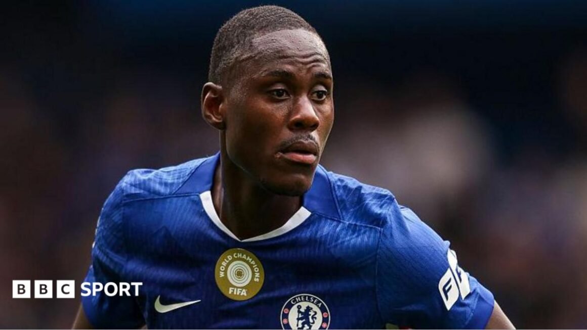 Como agree £31m deal for… Como agree £31m deal for…