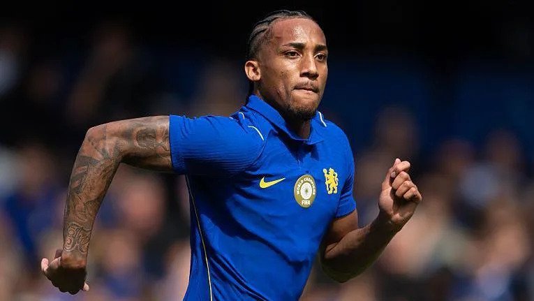 Joao Pedro Signs Contract… Joao Pedro Signs Contract…