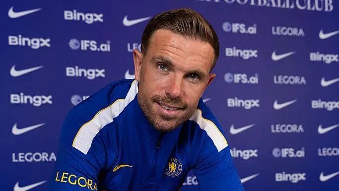 Henderson Signs with… Henderson Signs with…