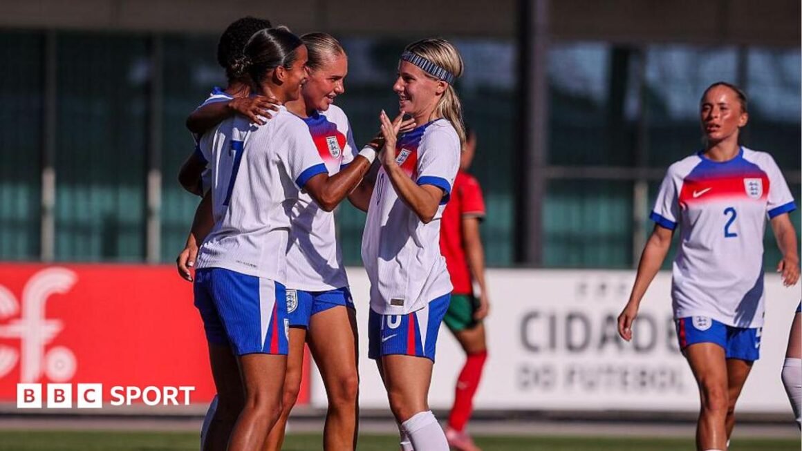 England unveil Womens… England unveil Womens…