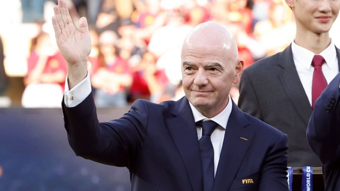 Infantino apologizes for… Infantino apologizes for…