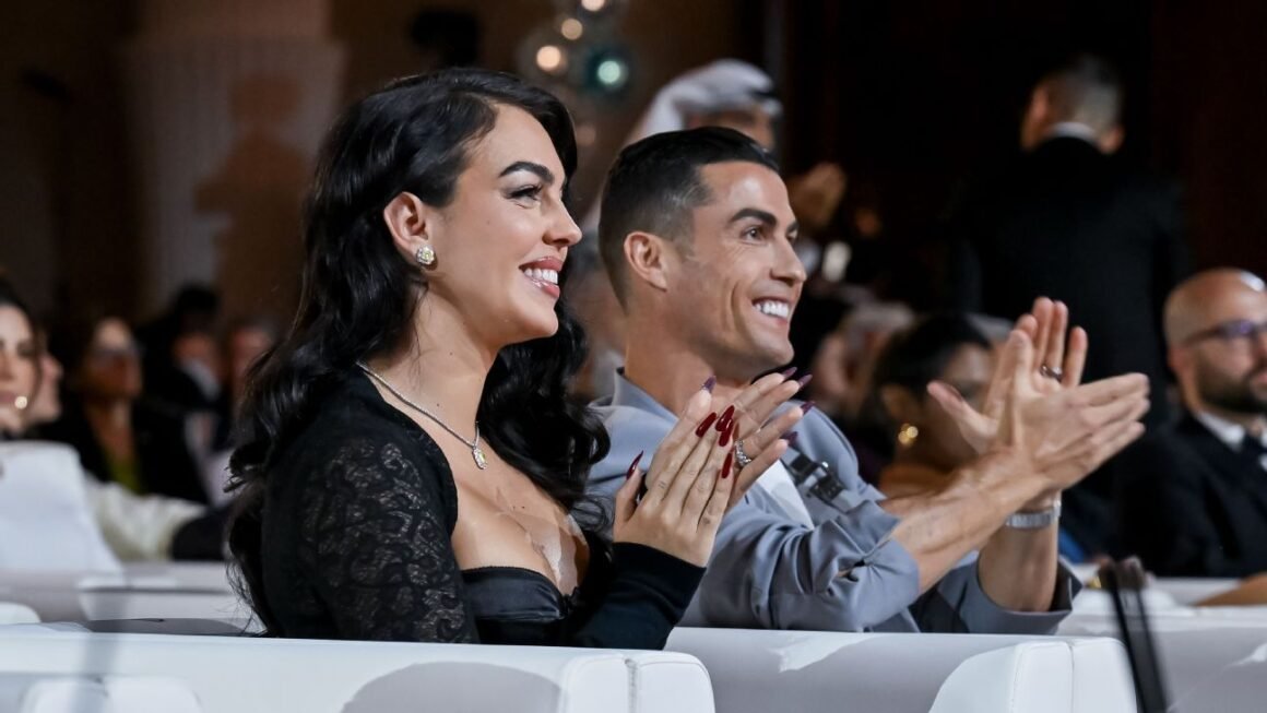 Ronaldo Announces Wedding… Ronaldo Announces Wedding…