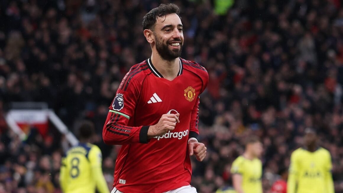 Fernandes named PFA Mens…