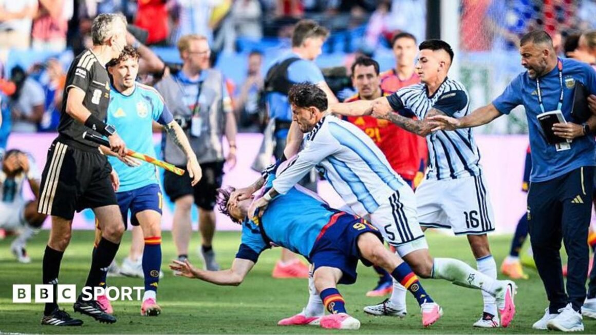 Leandro Paredes casts…